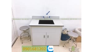 Bàn thí nghiệm có bồn rửa