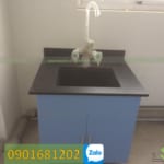 Bàn thí nghiệm có bồn rửa