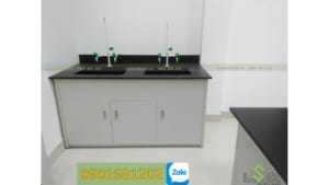 Bàn thí nghiệm có bồn rửa