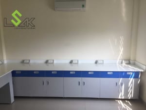 Bàn thí nghiệm mặt đá granite