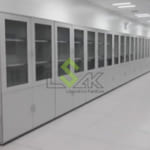 Tủ đựng dụng cụ thí nghiệm