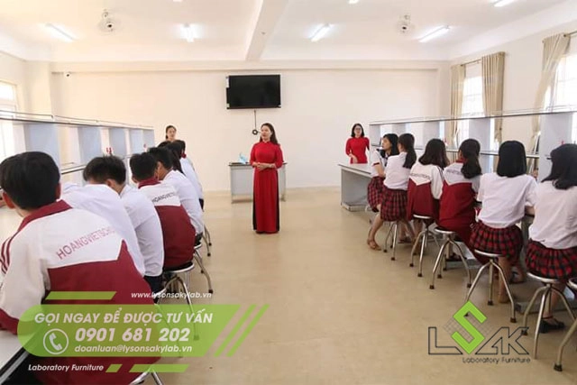 Phòng thí nghiệm trường học Trường Tiểu Học, Trung Học Cơ Sở và Trung Học Phổ Thông Hoàng Việt