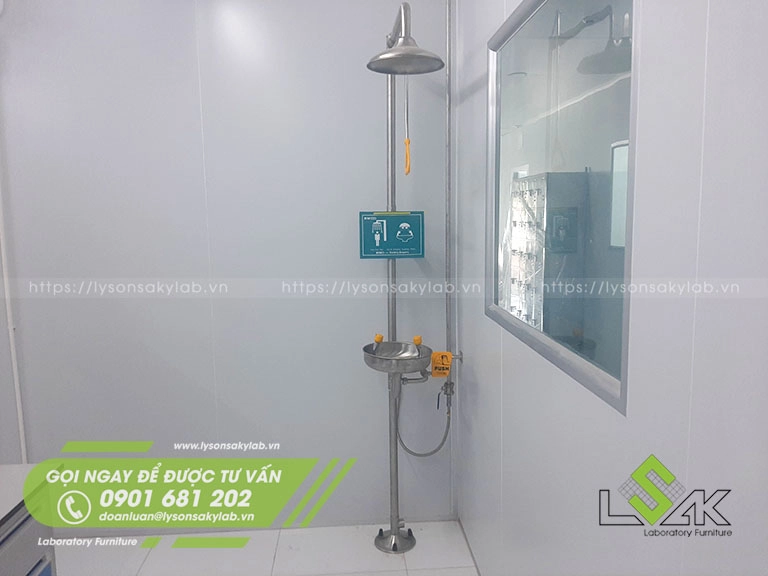 Bồn rửa mắt và tắm khẩn cấp