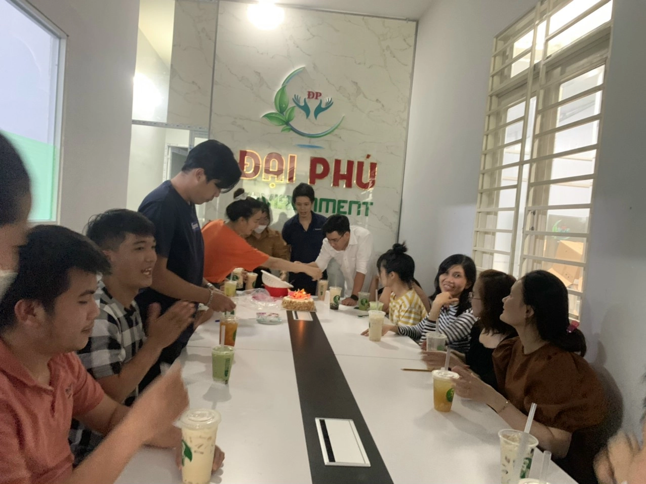 moi-truong-dai-phu-tuyen-dung-nhan-vien-lam-ho-so-phong-thi-nghiem-linh-vuc-moi-truong-1