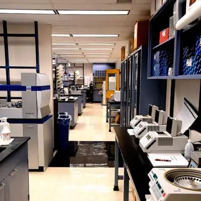 Phòng thí nghiệm sinh học phân tử