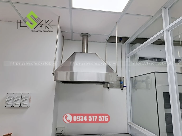 Chụp hút mùi inox cho nồi hấp tiệt trùng phòng thí nghiệm