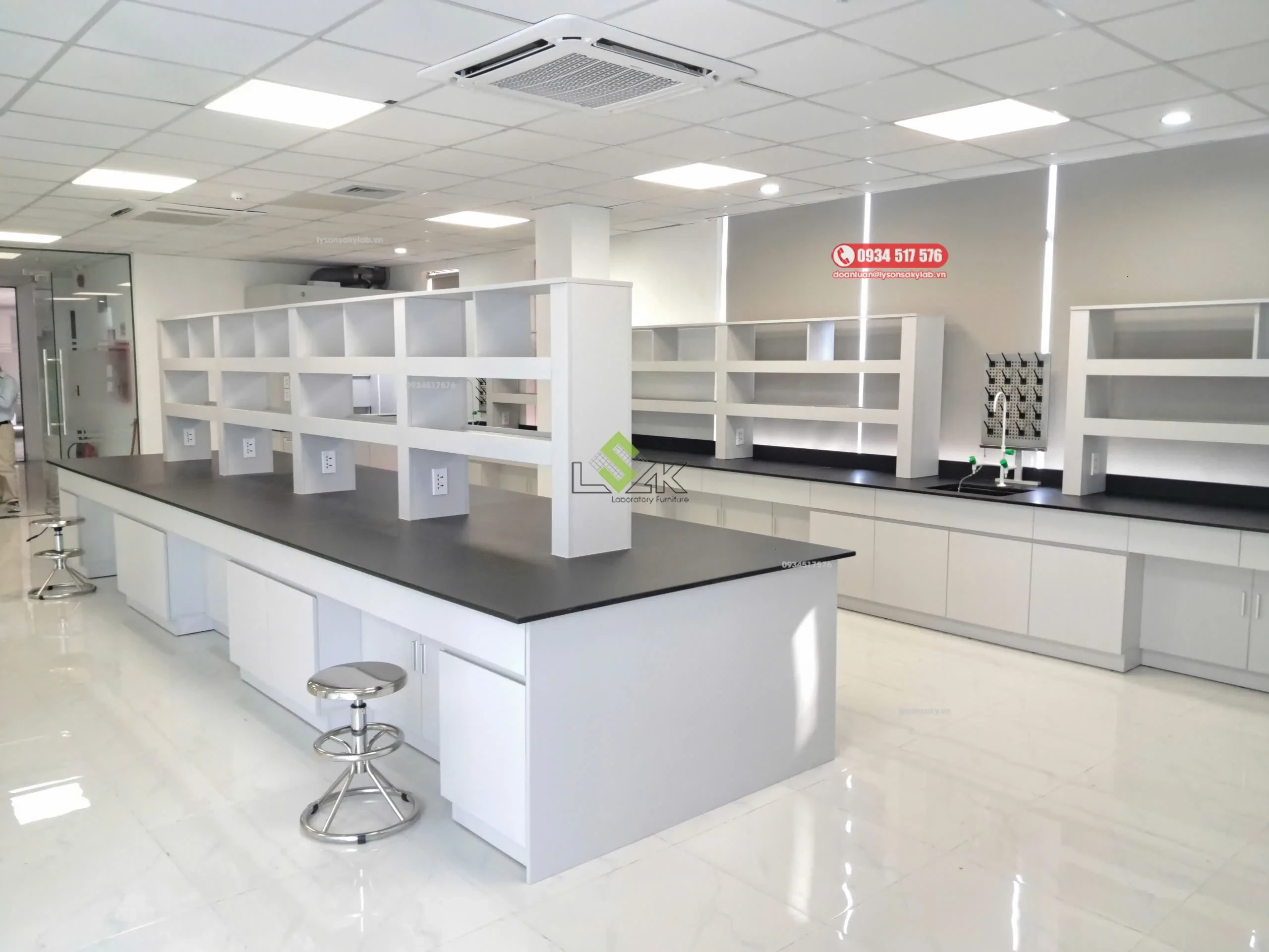 Thi công nội thất phòng thí nghiệm dầu nhớt Petrofer Trung tâm Công nghệ Petrofer Đông Nam Á — Dầu nhớt