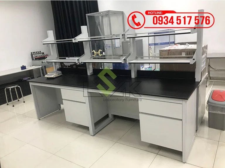 thi-cong-noi-that-phong-lab-lop-kumho-viet-nam-1