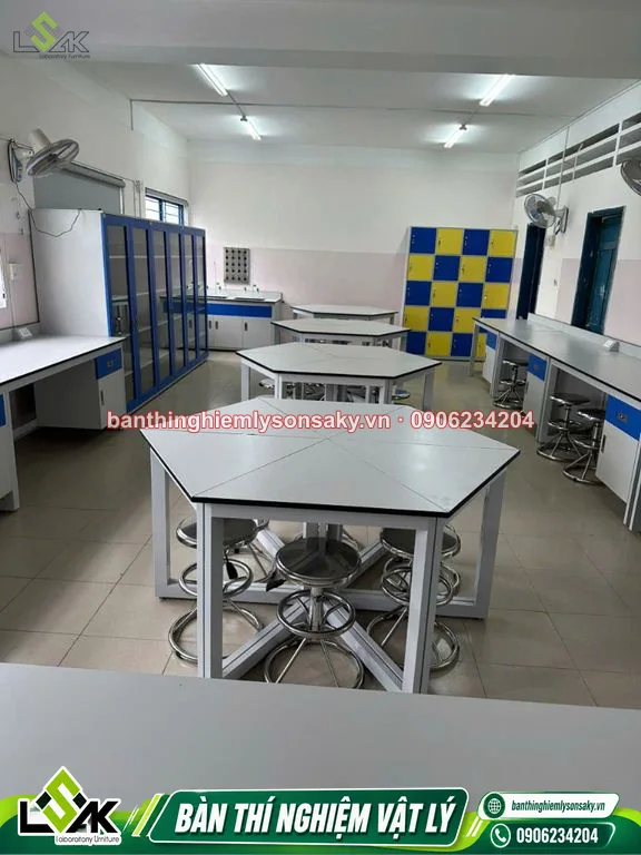 Bàn thí nghiệm vật lý - 4