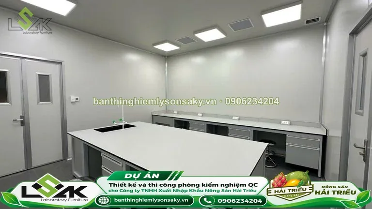 Bàn thí nghiệm trung tâm