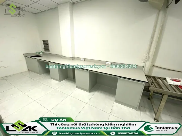 Hệ bàn thí nghiệm áp tường